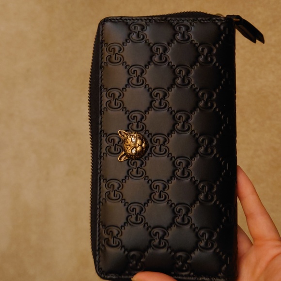 Gucci Handbags - Gucci wallet
